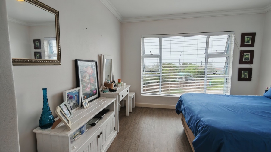 2 Bedroom Property for Sale in Dana Bay Western Cape